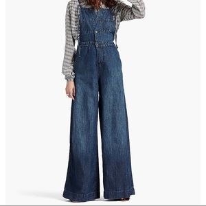 Wide leg jumpsuit / overalls